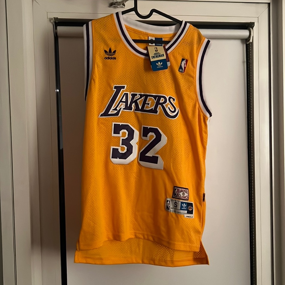 LA Lakers Magic Johnson Adidas